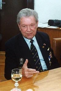 194288_92296_Snidal.jpg
