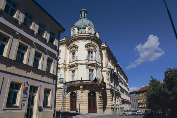 Tema_06_System_vice_akciovek