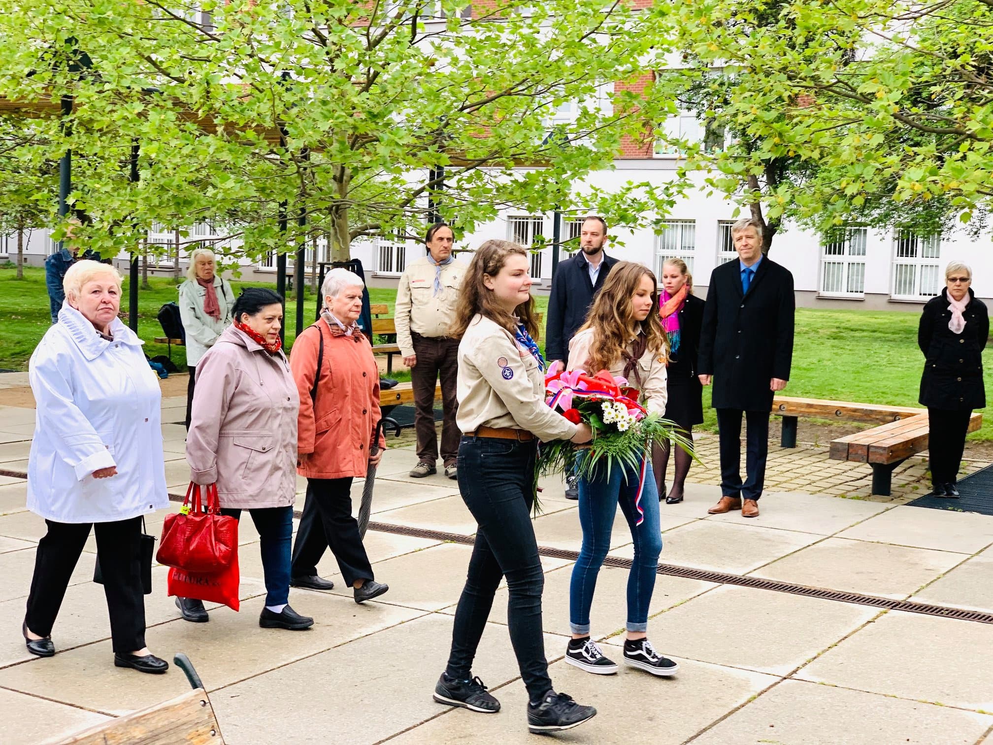 57379410_2424482287582805_8834528723194609664_o