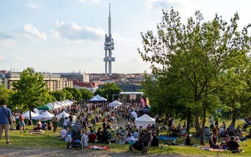 parukarka-pivobrani-ilustracni