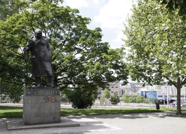 Churchill_003