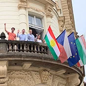 Kurdská-vlajka_1_thumb