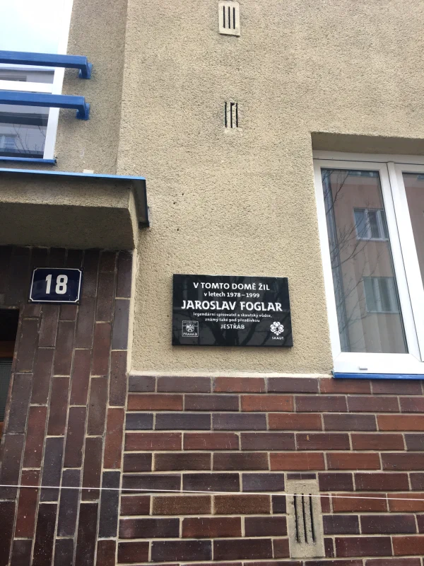 pamětní deska Foglar1
