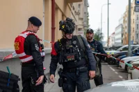 Zabarikádovaný muž v Čáslavské 2 - foto Týdeník Policie