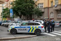 Zabarikádovaný muž v Čáslavské 3 - foto Týdeník Policie