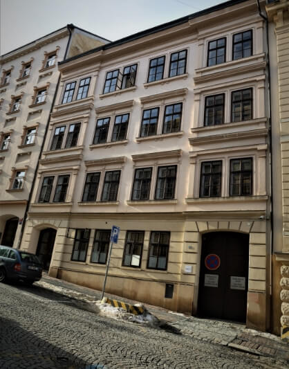 Lipanská 11